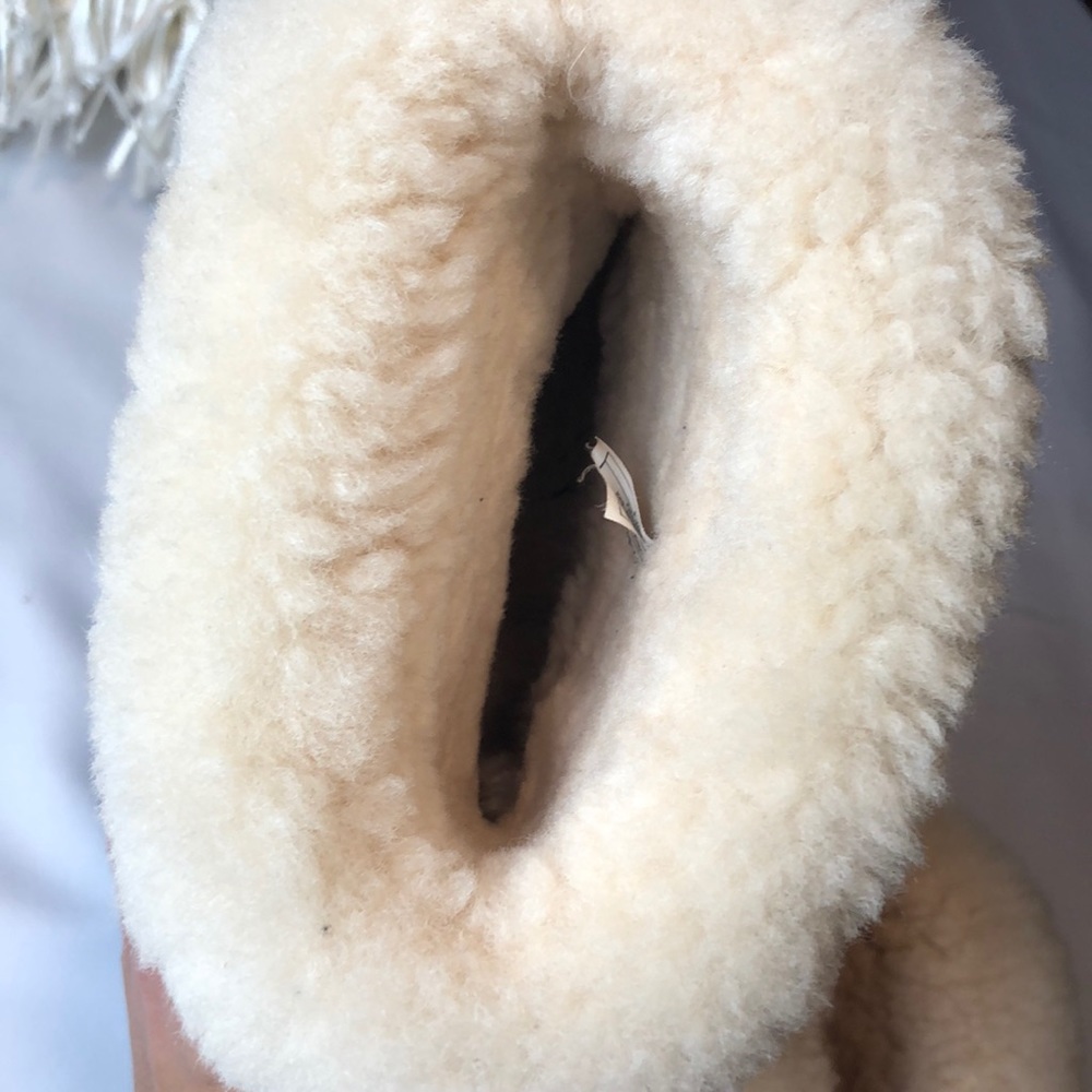 Ugg Size 9 - image 7